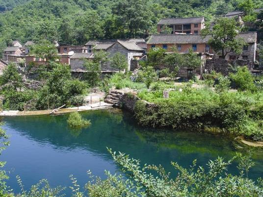 回龙村（贵州省遵义市余庆县下辖村）