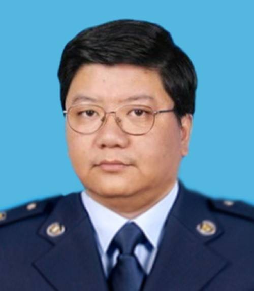 任伟（成都高新技术产业开发区税务局党委委员）