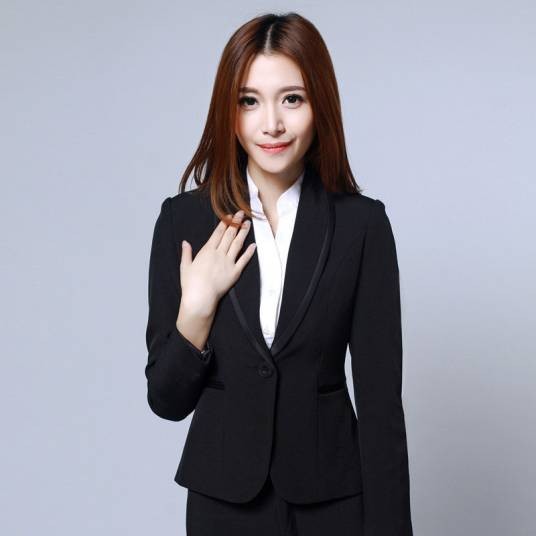 女士（对妇女的尊称（多用于不确定婚姻状况时））