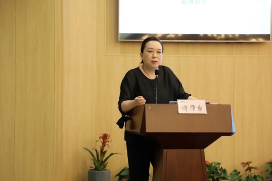 陈丽洁（永太科技副董事长、副总经理）
