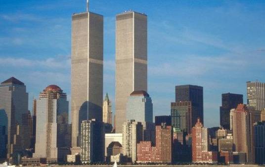 世界贸易中心（1966年开始建造的位于美国纽约的建筑群）