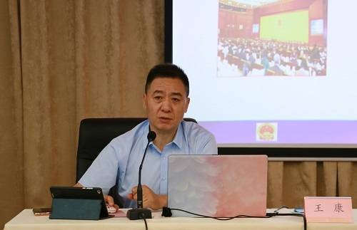王康(四川省政府参事、教育厅原一级巡视员)
