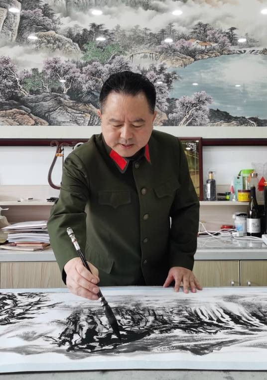 李小川（上海贤仁书画院院长）