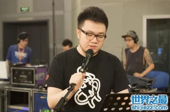 宋丹丹儿子宣布出柜，其实只是愚人节的玩笑 
