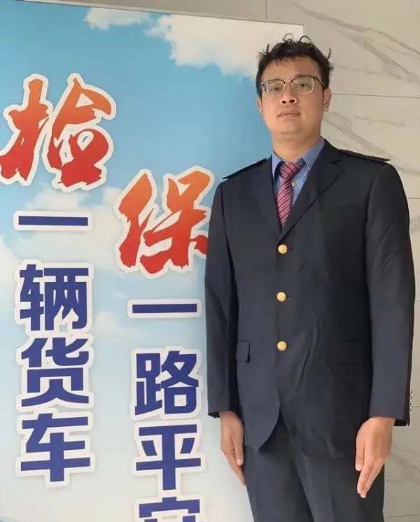 铁路职工创作坐高铁看中国沙画,此作品的意义是什么?