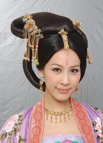 曹敏莉老公陈家杰 嫁半亿才俊背后的小故事