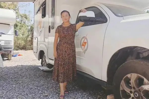 郑州自驾阿姨苏敏2年后回家：欲再启程，她身上有着怎样的故事？