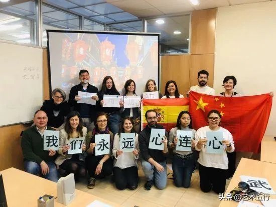 世卫组织宣布“新冠病毒来自自然界”,美国确诊人数破110万,是否在刻意隐瞒什么?