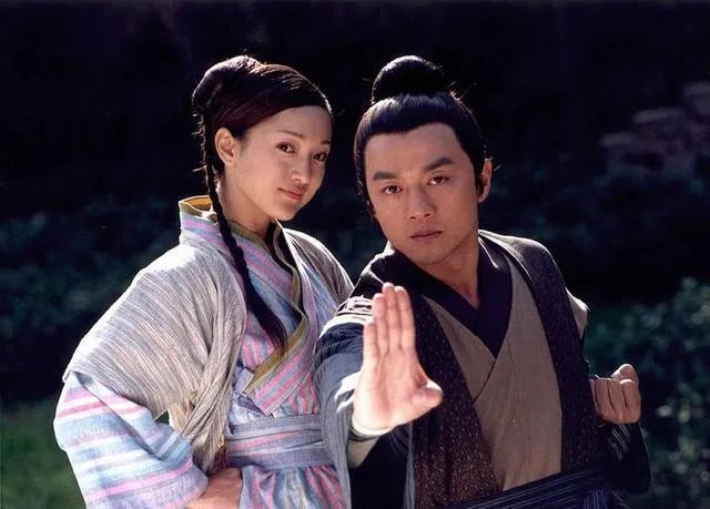 翁美龄、黄日华版的《射雕英雄传》是众多改编版中最经典的吗?哪些角色让你过目不忘?