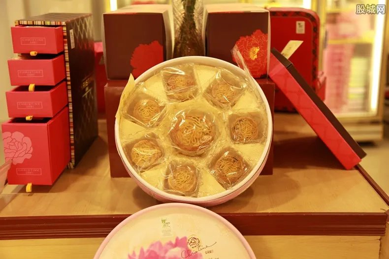 上海警方查获18万个假冒品牌月饼 买月饼要注意什么