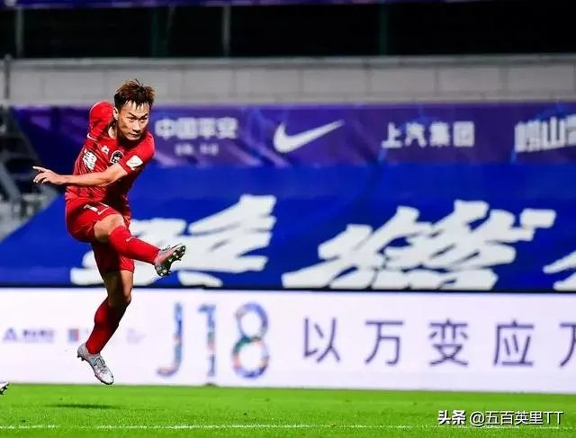 费莱尼头球帽子戏法反超大连,那么韦世豪的周MVP是不是黄了?