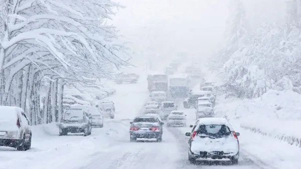 寒潮黄色预警 全国大部气温将猛跌，寒潮天气特点及危害