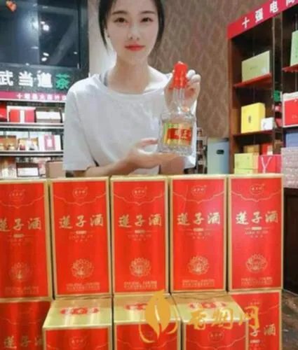 十堰白酒推荐免费：品尝百年老窖