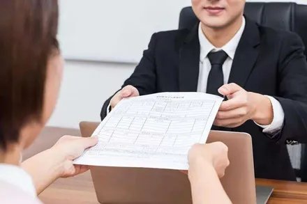 我国劳动人口首次下降是怎么回事 劳动人口首次下降原因是什么