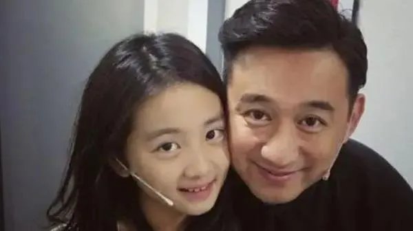 《陪你多读书》就黄多多读错字道歉 黄多多表示:接受大家批评监督