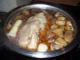 炖鸡骨架