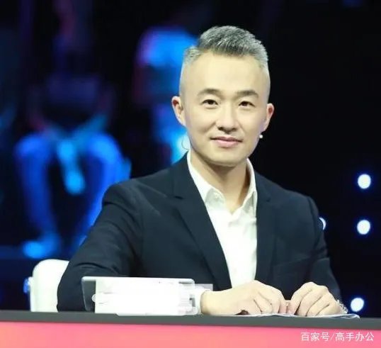 程雷下台后先是被传转型婚礼主持,后来又被爆天价出场费,他究竟是怎么了