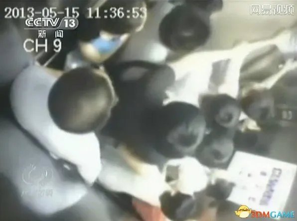 深圳女护士被电梯夹死监控曝光 恐怖如同电影情节