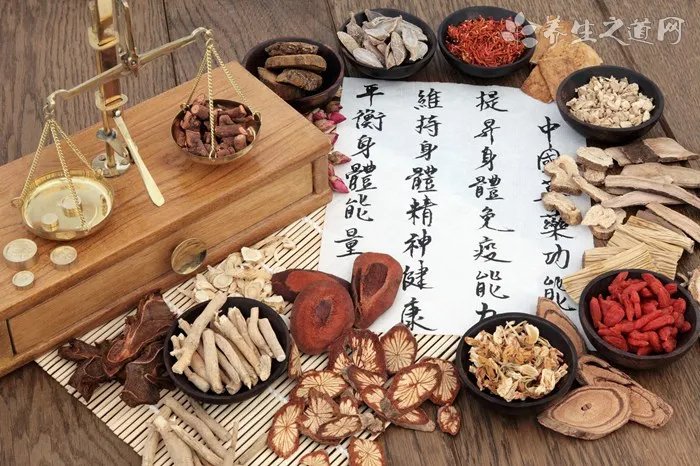 人参炖小鸡排骨的做法