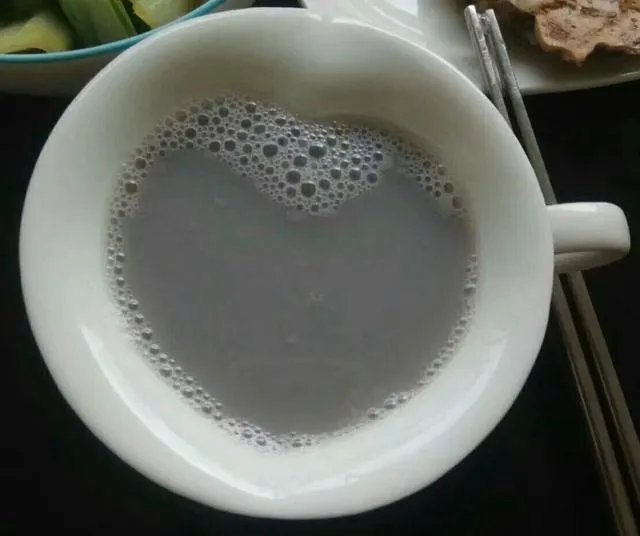 豆浆可不可以代替牛奶?你怎么看?