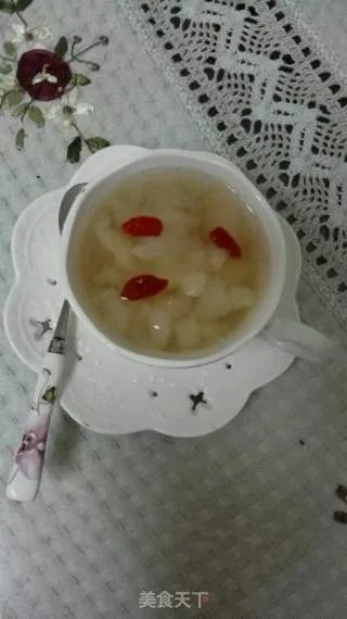 燕窝炖雪蛤