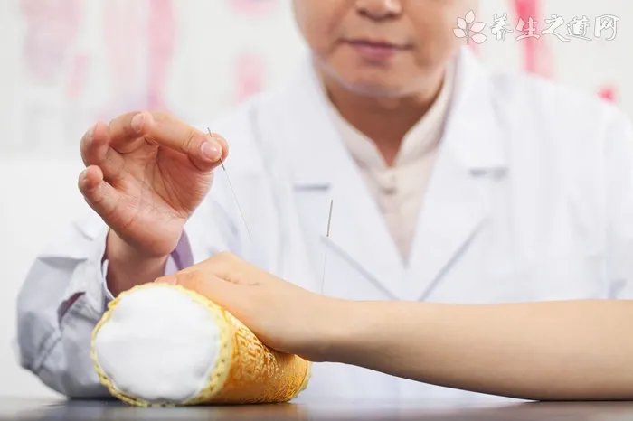 男生人鱼线怎么练出来 让你轻松练出人鱼线