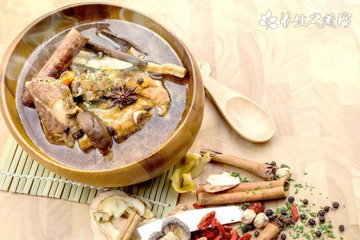 热刺大将怒揍球迷是怎么回事?热刺大将怒揍球迷是因为什么?