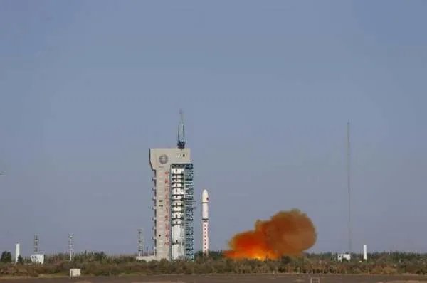 试验六号02星发射成功，作为中国人你有何感受？