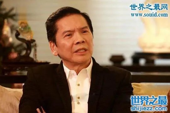 丁佩和向华强的女儿向咏恒,身份尊贵现为珠宝界CEO