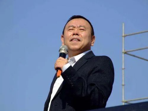 潘长江真的去赾吗?