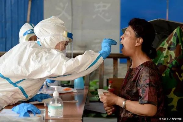 上海新增本土无症状降至1万以下,这波疫情何时才能结束?