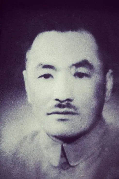 李腾九
