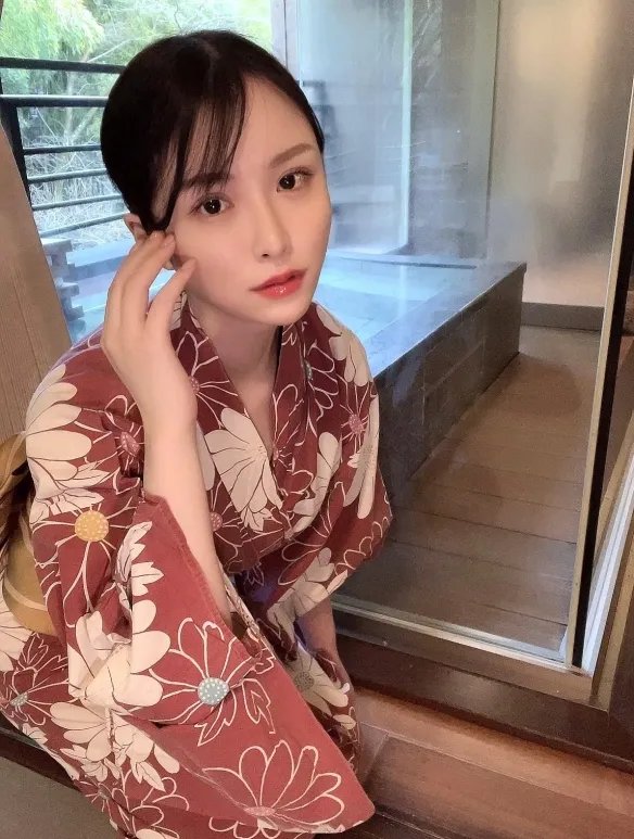 拉链一开掉出头灯！超汹涌萌妹［笹木絢乃］美图赏！