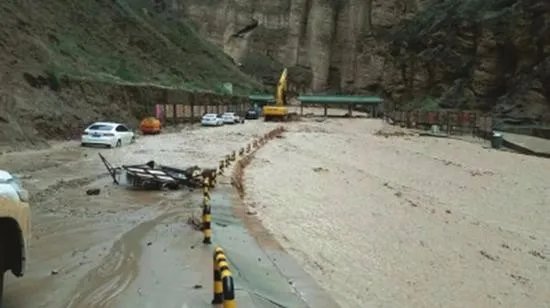 甘肃黄河石林景区突发暴洪有人员伤亡吗?