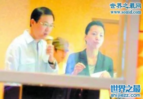 央视一姐董卿被6人睡图片,榜上海富豪私生活糜烂