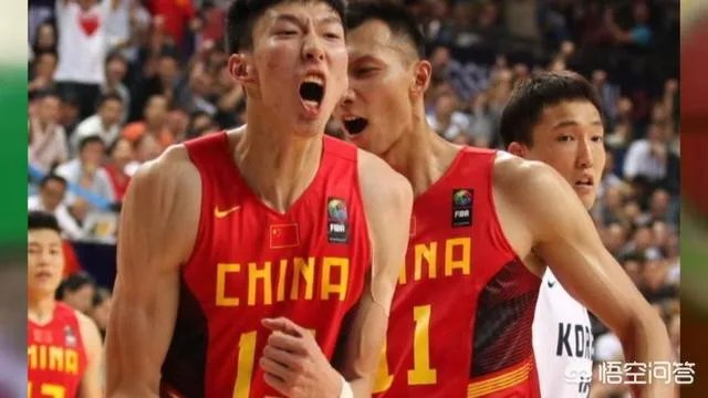 7.7日夏季联赛周琦10分5篮板与状元艾顿10分7篮板,周琦和艾顿对比表现怎么样?