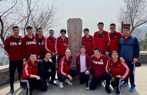 郎平总结中国女排2020,在集训中她们经历了什么苦难?