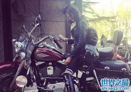 张蓝心是郎平的女儿,郎平的女儿实际上是白浪