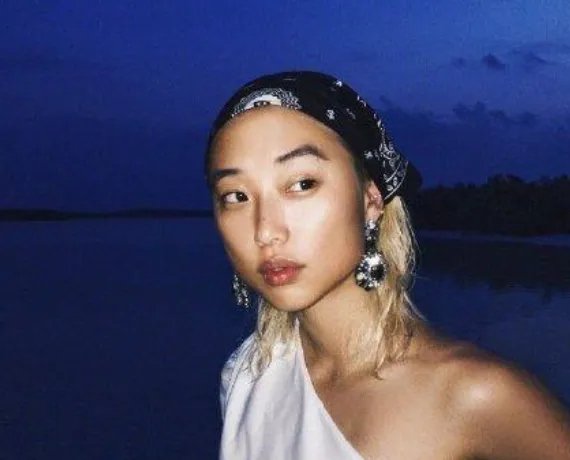 VOGUE中国版新主编章凝仅28岁,青年才俊是不是越来越多了?