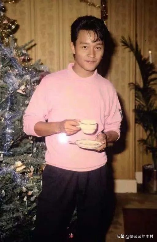 张曼玉回忆张国荣，为什么这么多年还有那么多人回忆他，张国荣究竟有何魔力？
