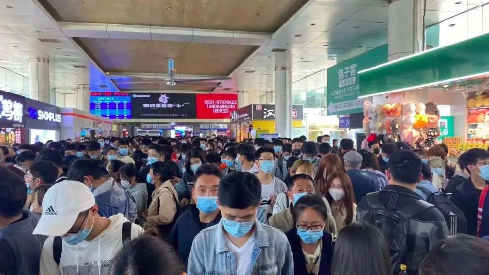 “出城大片”上演!多地高速拥堵,其中哪些高速路段堵的最厉害?