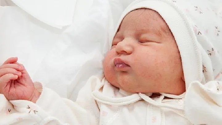 有效治疗婴儿湿疹的方法都有哪些 婴儿湿疹吃什么比较好