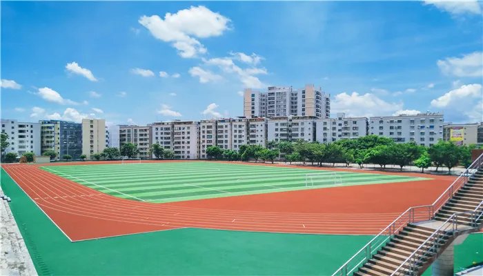 标准的田径跑道为什么是椭圆形 标准田径场为什么是椭圆
