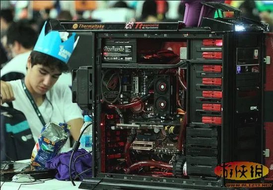 技术宅再次改变世界，这才叫真正pc的DIY改装！
