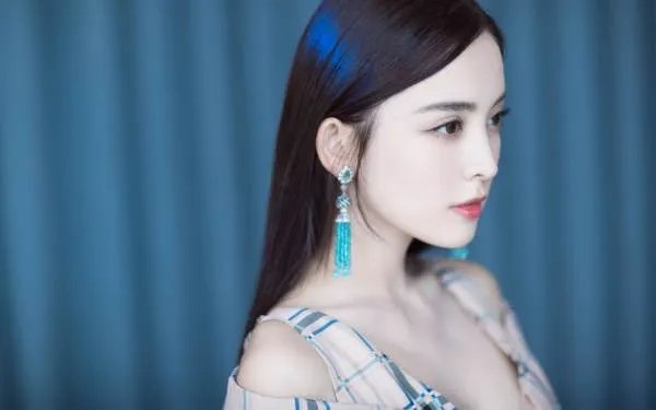 古力娜扎取关张翰之前，张翰已取关古力娜扎，你认为她现在才取关张翰是什么原因？