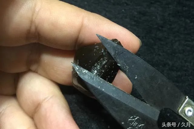 这个不是琥珀吧?