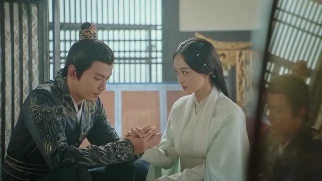 如何评价《凤弈》中崔鹏饰演的梁灏帝?