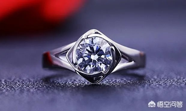 什么样的钻戒才可以称得上时尚钻戒?