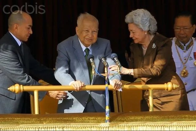 晚年和长子相依为命的莫尼克王后，她的次子是怎么死的？