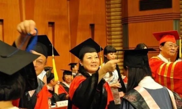 完善和落实研究生分流退出机制,对学生来说有何影响?